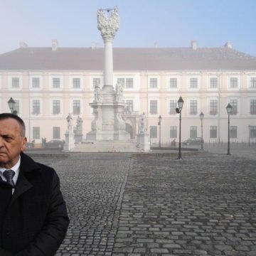 Politički kupleraj u Osijeku: Vrkić s Vrdoljakom, Vrdoljak s Bernardićem, Glavaševi s Vrkićem, Petrov s Vrdoljakom…