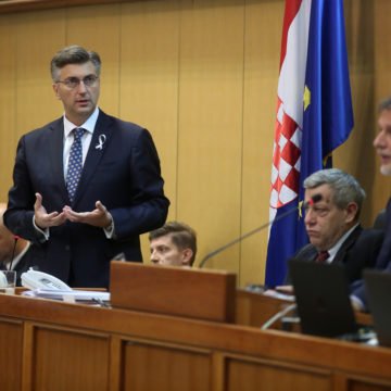 Plenković žestoko uzvratio Bernardiću: Još jednom laže, dezinformira i zagađuje komunikacijski prostor