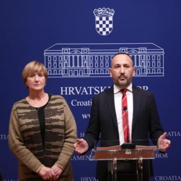 Ujedinjenje desnice: Koalicija Hrast-HKS najavljuje proširenje, ali bez Hasanbegovića i Petrova
