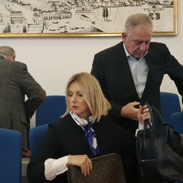 Oboje su bahati i ne poštuju sud:  Ivo Sanader i Jadranka Sloković odugovlače suđenje