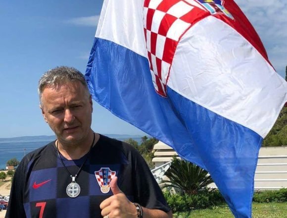 Vlak iz Osijeka prepun ljudi koji idu Thomsonov koncert – praktički ispadamo iz vagona Vlak iz Osijeka prepun ljudi koji idu Thomsonov koncert – praktički ispadamo iz vagona