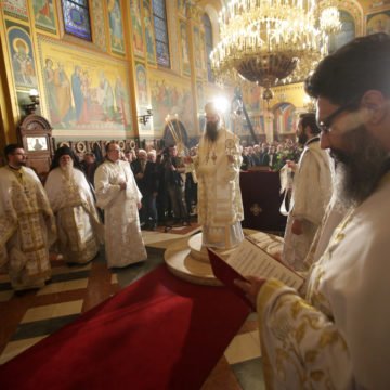 Vukovarski gradonačelnik Penava u pravoslavnoj crkvi na Uskrs: Ovaj čin govori više od tisuću riječi