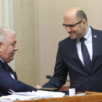 Đakić nehotice otkrio kako funkcionira “demokracija” u Virovitici:  Građani se moraju obratiti njemu, Kirinu i Tolušiću