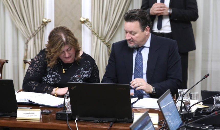 Skandalozna izjava ministra Kuščevića: Nisu bitni kvadrati, niti je li netko upisao prostor pod šupa, garaža ili pečenjara
