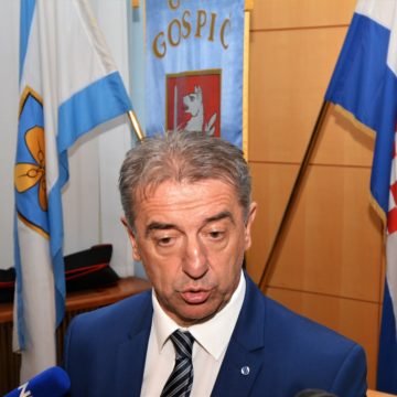 Drugi pohod na Zagreb! Lički HDZ protiv proračuna, Milinović najavio kampiranje pred Banskim dvorima