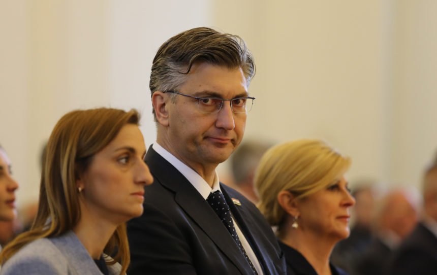 Nema hrabrosti raskinuti koaliciju s HNS-om: Plenković je sve podredio ambiciji da predsjeda Europskom unijom?