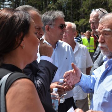 Mesić u Srbu prozvao Plenkovića: Kako premijer može reći da je “Za dom spremni” pozdrav s dvostrukom konotacijom