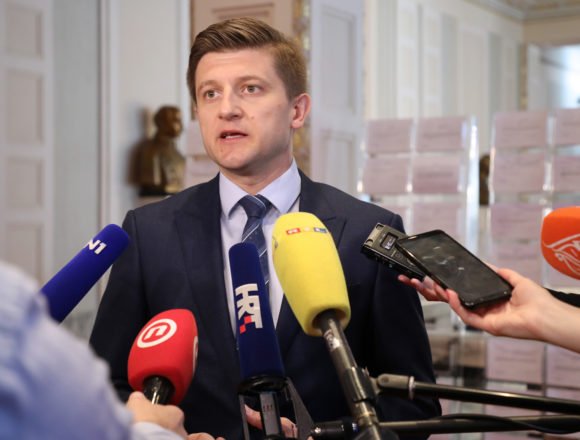 Što ministru Mariću nije jasno: Teško je prihvatiti da u ovom trenutku imamo takvo masovno nezadovoljstvo Što ministru Mariću nije jasno: Teško je prihvatiti da u ovom trenutku imamo takvo masovno nezadovoljstvo