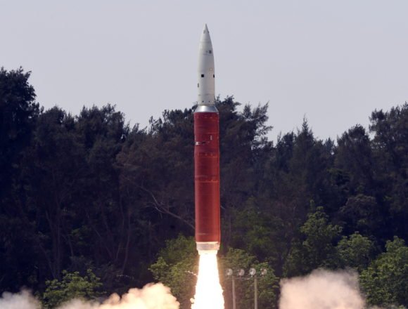 Nuklearne sile na rubu rata: Muslimani Kašmira u otvorenoj pobuni, Pakistan Indiji prijeti odmazdom Nuklearne sile na rubu rata: Muslimani Kašmira u otvorenoj pobuni, Pakistan Indiji prijeti odmazdom