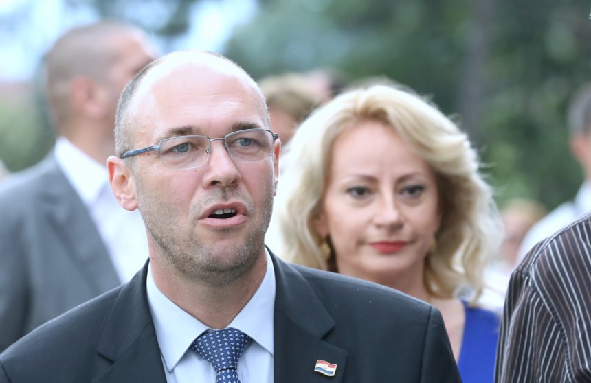 Ivo Stier podržao slobodu govora: Ni državni ni partijski organi više nemaju pravo nadzirati dopisivanje građana