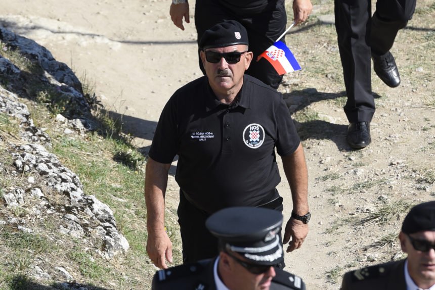 Marko Skejo s HOS-ovcima već stigao u Knin: Nose crnu odjeću s obilježjima koji su zabranjeni u službenom protokolu