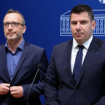 Grmoja prozvao Pupovca: Zašto nije reagirao na izjave Vučićevog čovjeka koji je rekao da se incident dogodio u “republici srpskoj krajini”
