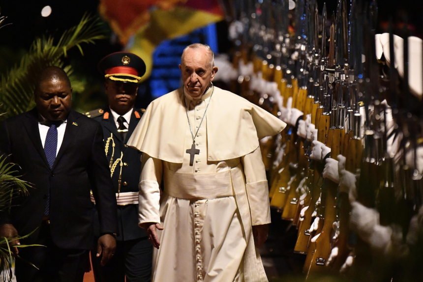 Papa Franjo se obrušio na konzervativce: Kažu da sam komunist, smiju se dok zabijaju nož u leđa