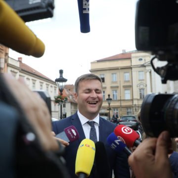 Ne želi reforme: Ministar Ćorić iritantno brani uhljebničku poziciju Hrvatske gospodarske komore