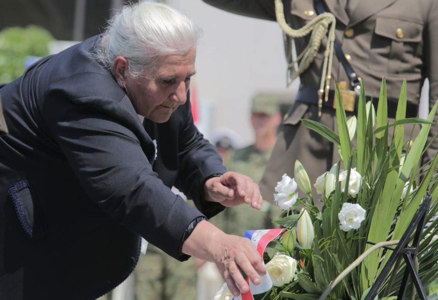 Majke Srebrenice o kontroverznom nobelovcu: On je negator genocida, ovo je uvreda za žrtve