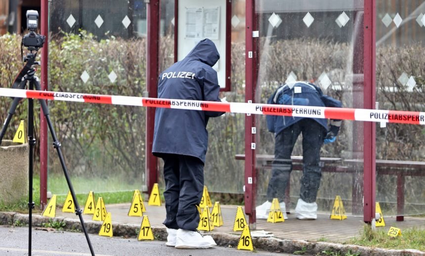 Dvije žrtve bezumnog napada u Njemačkoj: Uhićena jedna osoba, napadač nosio kacigu s kamerom