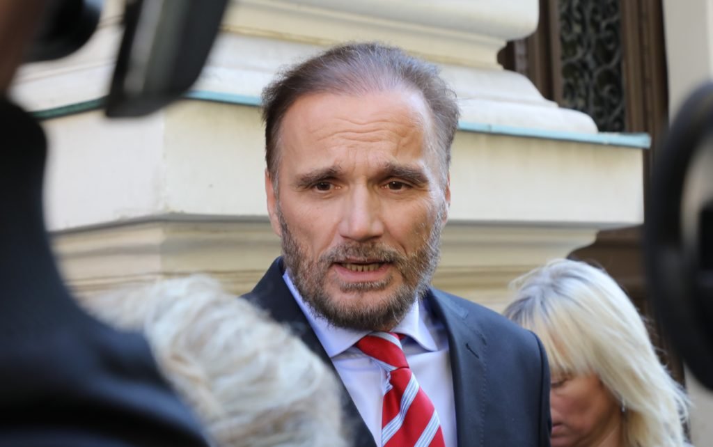 Odvjetnik o ubojstvu u Osijeku: Poruke ubijene djevojke su jako značajne. Kako je uhićeni policajac prošao sve testove?, fotografija