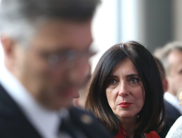 Plenković popušta: Aladrović i Divjak pripremili novu ponudu za sindikate? Plenković popušta: Aladrović i Divjak pripremili novu ponudu za sindikate?