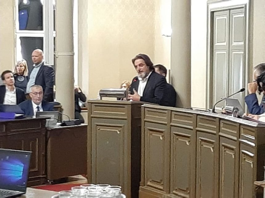 Drama u zagrebačkom HDZ-u: Ivan Kujundžić ne želi više biti zastupnik