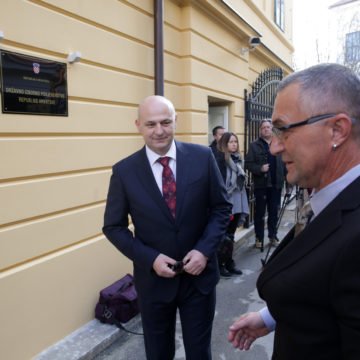 Kolakušić optužuje Plenkovića: Odobrili ste progon mojih volontera, siguran sam da su vaši uzori Staljin i Berija zadovoljni