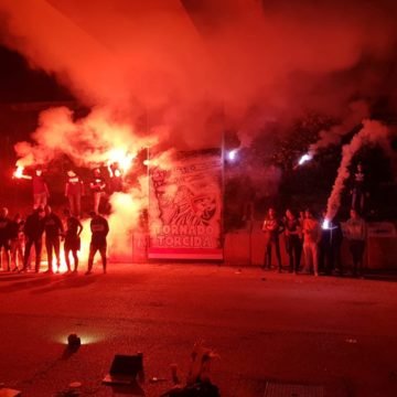Torcida stala uz ubijenog “brata s tribina”: Prokleti oni koji ti mrtvo ime blate