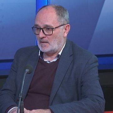 Geopolitičar Vlatko Cvrtila upozorava: Oko Covida se odvijaju velike političke igre:  Zašto Johnson popušta mjere