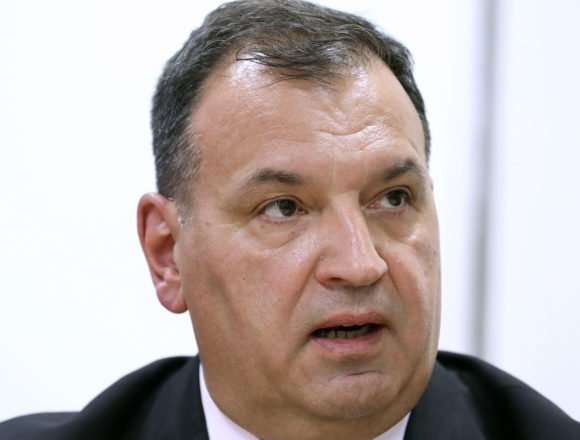 Pretjerivanje: Ministar Beroš sada je otkrio javnosti da i djevojka “zaraženog” ima simptome Pretjerivanje: Ministar Beroš sada je otkrio javnosti da i djevojka “zaraženog” ima simptome