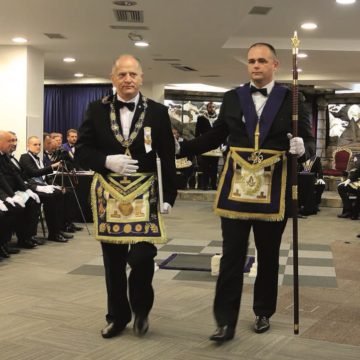 Nino Raspudić ismijava masone: Odeš u Posušje i čovjek ti za pola sata sredi papire za Velikog meštra