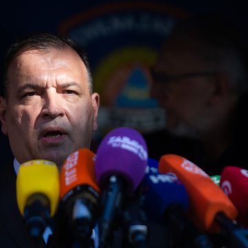 MALO JE ČUDNO: Zašto Beroš nikada ne govori o enormnim troškovima testiranja