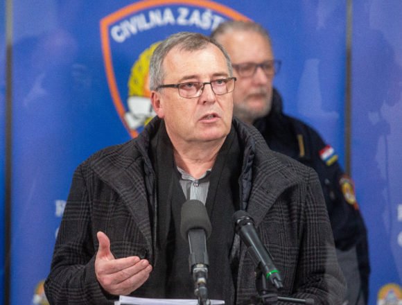 Stigli novi podaci: Koliko je od ukupnog broja umrlih bilo cijepljeno Stigli novi podaci: Koliko je od ukupnog broja umrlih bilo cijepljeno