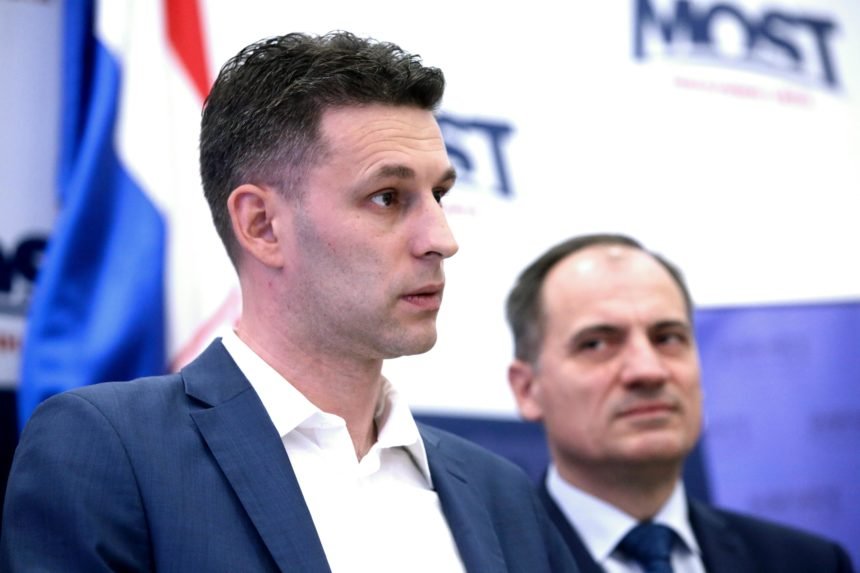 EKSKLUZIVNI INTERVJU NAKON RAZLAZA: Slaven Dobrović otvoreno govori što zamjera Petrovu i Grmoji