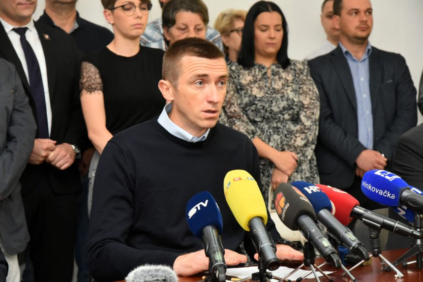 Vjerni HDZ-ov partner oštro napao Penavu: Zapravo je Hrebak optužio  gradonačelnika Vukovara da odobrava terorizam