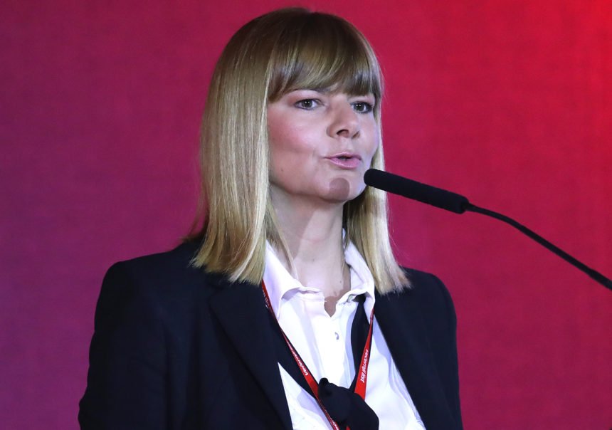 Supruga ministra Tomislava Ćorića potpredsjednica je Društva lobista: Je li i ona lobirala za vjetroelektrane?