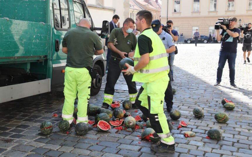 Nakon Sinčićevog “atentata” s lubenicama oglasio se i ravnatelj policije: Nije bilo sigurnosne ugroze