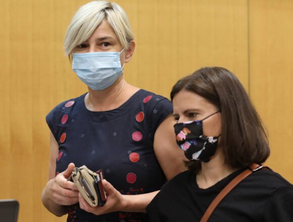 Katarina Peović u disko izdanju: Nekima smeta moj ‘dress code’, a meni smeta što se krše radnička prava Katarina Peović u disko izdanju: Nekima smeta moj ‘dress code’, a meni smeta što se krše radnička prava