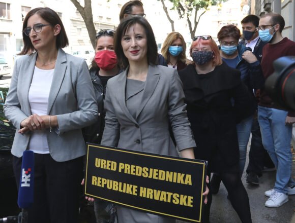 Orešković i Puljak odgovorile neobuzdanom Milanoviću: Zašto je toliko nervozan, što skriva? Orešković i Puljak odgovorile neobuzdanom Milanoviću: Zašto je toliko nervozan, što skriva?