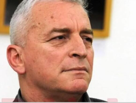 Poznati crnogorski književnik upozorava: Velikosrpska politika ostvarila je prvi dio svog plana Poznati crnogorski književnik upozorava: Velikosrpska politika ostvarila je prvi dio svog plana