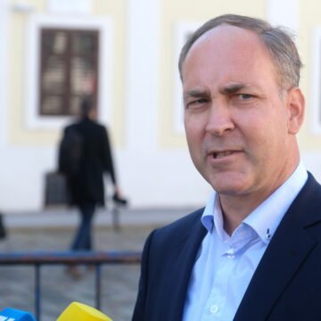 Okršaj Bartulice i Glavaševića u Saboru: Tko je ekstremist i fundamentalist, a tko mainstream