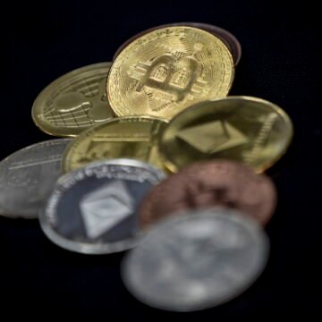 Crne prognoze za bitcoin: Stvaraju se lažne reklame i prave »navlakuše« kojima se ljude uvlači u taj svijet