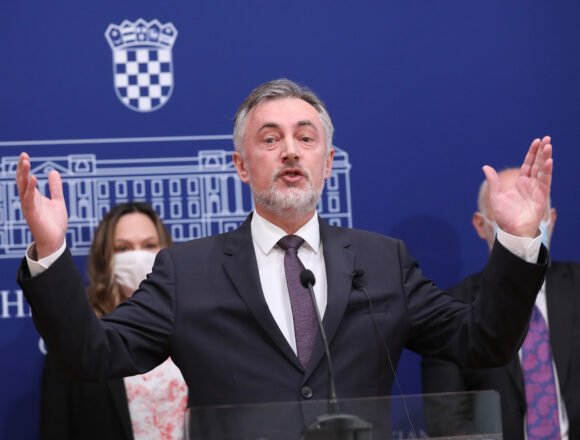 Je li Škoro zavidan svome kumu Thompsonu: Pročitajte što je rekao pa procijenite sami! Je li Škoro zavidan svome kumu Thompsonu: Pročitajte što je rekao pa procijenite sami!