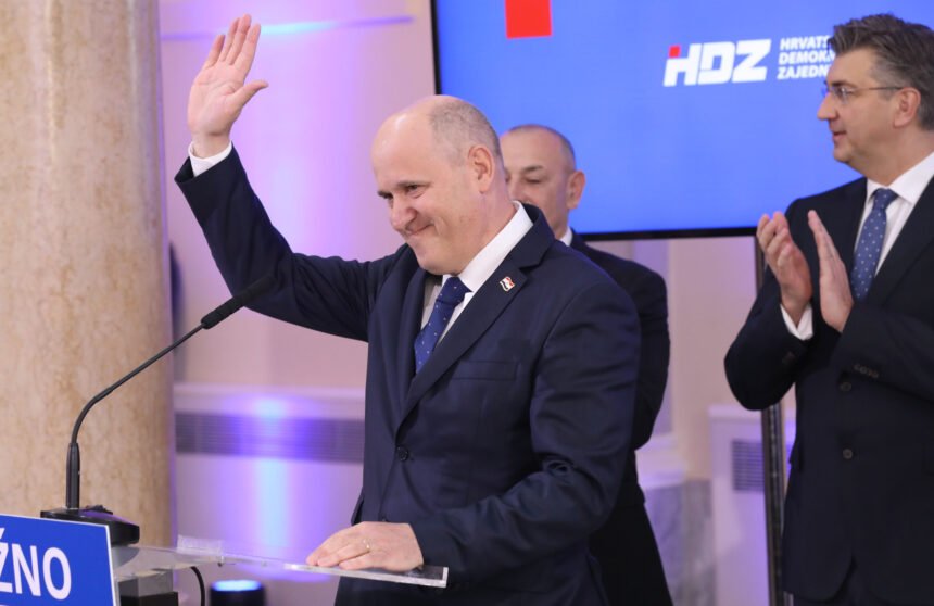 VIDEO: Kako je predsjednik HDZ-ovog kluba zastupnika nahvalio Tomaševića: Vidi se da on to zna, da ima rješenja, da nudi rješenja i nudi ozbiljan program