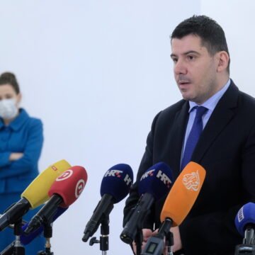Grmoja optužio Plenkovića da se ponaša kao Vučić pa otkrio: Izaslanstvo HGK je na ekskurziji u Dubaiju