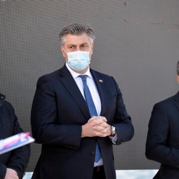 Plenković bio prilično neugodan prema ministru Butkoviću koji svejedno nije reagirao na šefovu kritiku