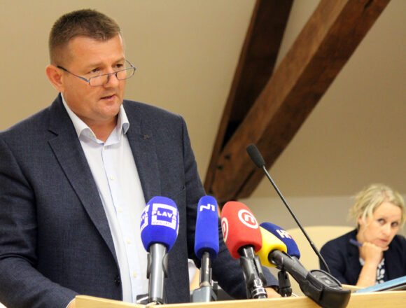 Još jedan šamar pravnoj državi: HDZ-ovcu Kirinu nestalo iz blagajne 17 milijuna kuna, a USKOK odbacio kaznenu prijava Još jedan šamar pravnoj državi: HDZ-ovcu Kirinu nestalo iz blagajne 17 milijuna kuna, a USKOK odbacio kaznenu prijava