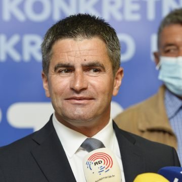 Dekan Ekonomskog fakulteta iz Osijeka ispričao se zbog “doktorata” HDZ-ovca iz Splita: Ne bježimo od te afere