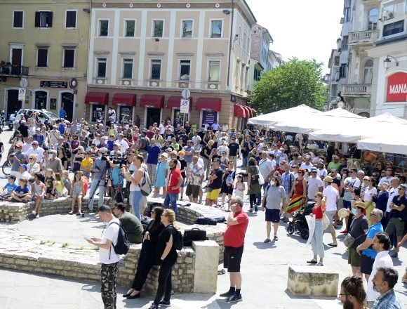 Dali kaparu za kuhinju, a sad ni kuhinje, ni kapare, niti im se itko javlja – nedugo prije su krenuli s rasprodajom