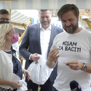 I silno nepopularni ministar Ćorić zalaže se za kažnjavanje necijepljenih: Tražit ćemo način da se svi cijepe