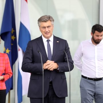 Katarina Peović upozorava da  je Mate Rimac probio sve moguće rokove i da nije govorio istinu: Tko je zvao vijećnika HDZ-a?