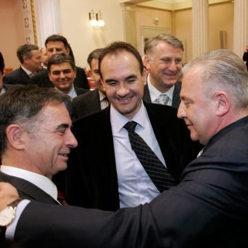 VIŠE HEROJ NEGO ZLOČINAC: Šokantna izjava Milorada Pupovca o Sanaderu koji je počinio teška kaznena djela