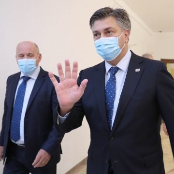 Bačić ulizivački brani Plenkovića i Božinovića: Svu krivicu žele prebaciti na  naše policajce koji su dobili zadatak da čuvaju granicu
